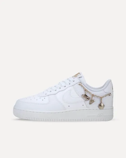 Nike Wmns Air Force 1 ’07 LX „Lucky Charms“ WHITE/WHITE-METALLIC GOLD-FLT GOLD DD1525-100 sneaker