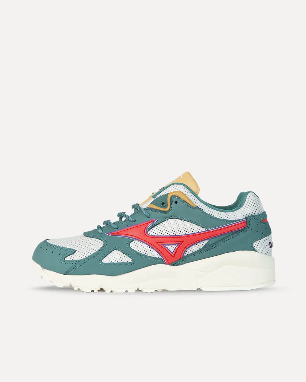 Mizuno x Patta Sky Medal ivory/red/green D1GD211902 sneaker