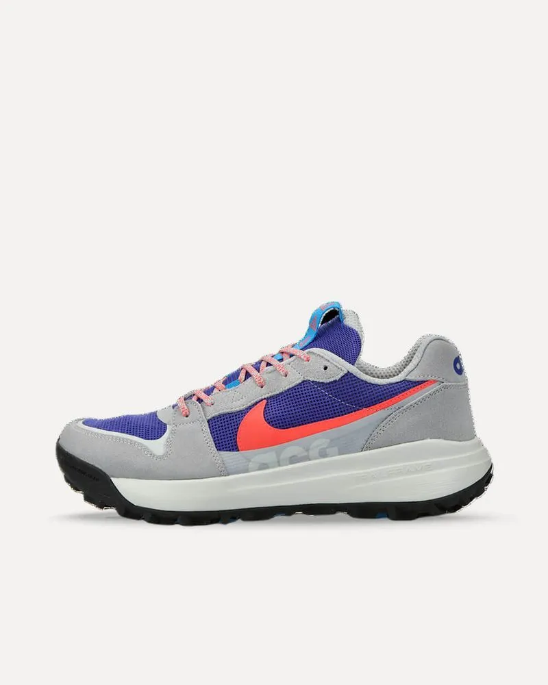 Nike ACG Lowcate „Wolf Grey“ WOLF GREY/BRIGHT CRIMSON-INDIGO BURST DM8019-001 sneaker