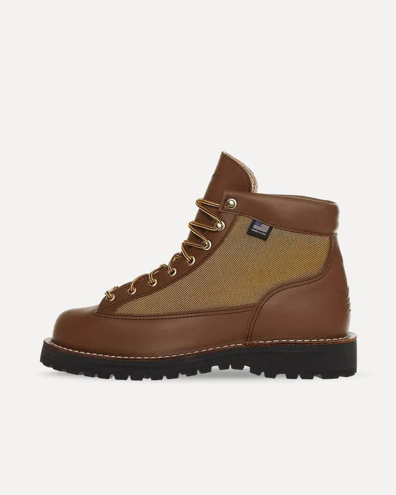Danner Light Made in USA Khaki 30440 sneaker