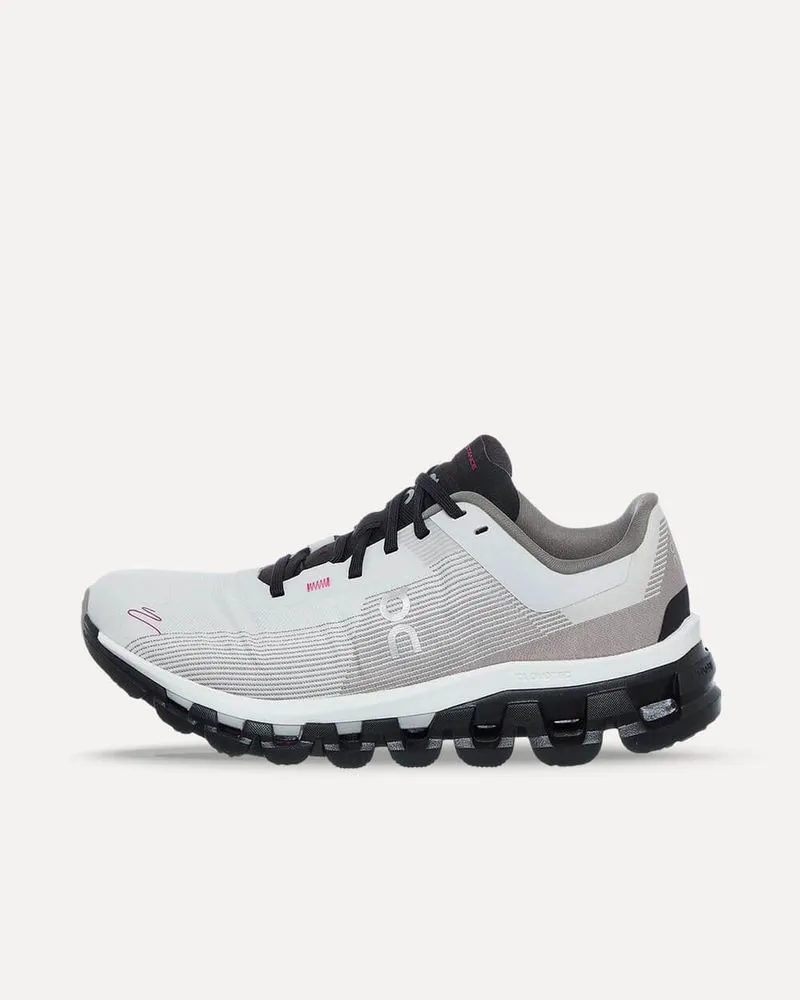 On Cloudflow 4 Distance White / Black 3WD30320462 sneaker