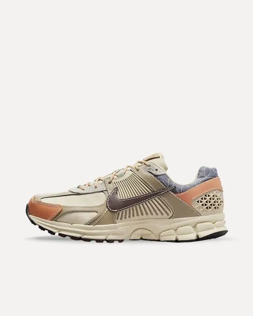 Nike Zoom Vomero 5 „Sashiko“ Sail/Light Orewood Brown-Light Bone-Baroque Brown-Russet-Pale Vanilla FZ5051-121 sneaker