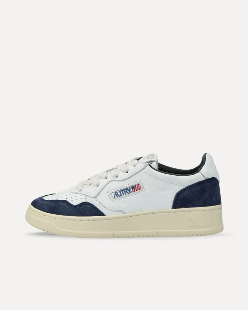 Autry Medalist Low goat / suede / white / ink blue AULWGS24 sneaker