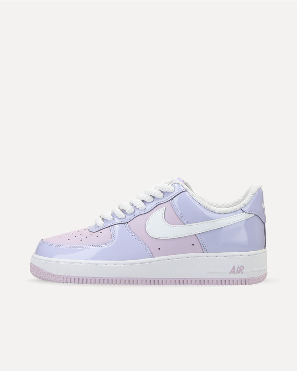 Nike Air Force 1 ’07 LV8 „Patent Hydrangeas“ HYDRANGEAS/WHITE-DOLL HV9405-500 sneaker