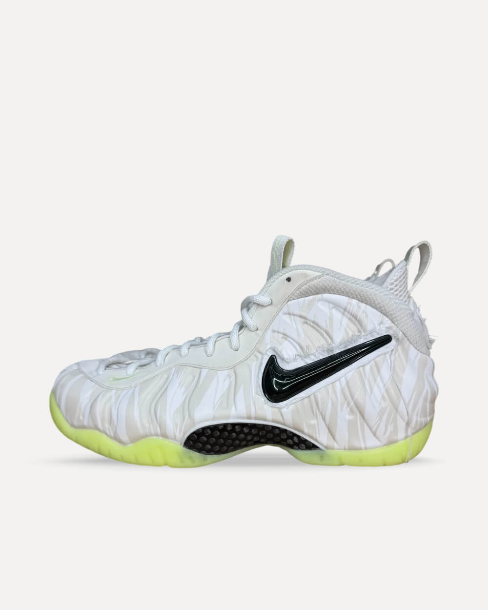 Nike Air Foamposite Pro “Mummy Duck” Phantom/Sequoia-Barely Volt-White JA5895-001 sneaker